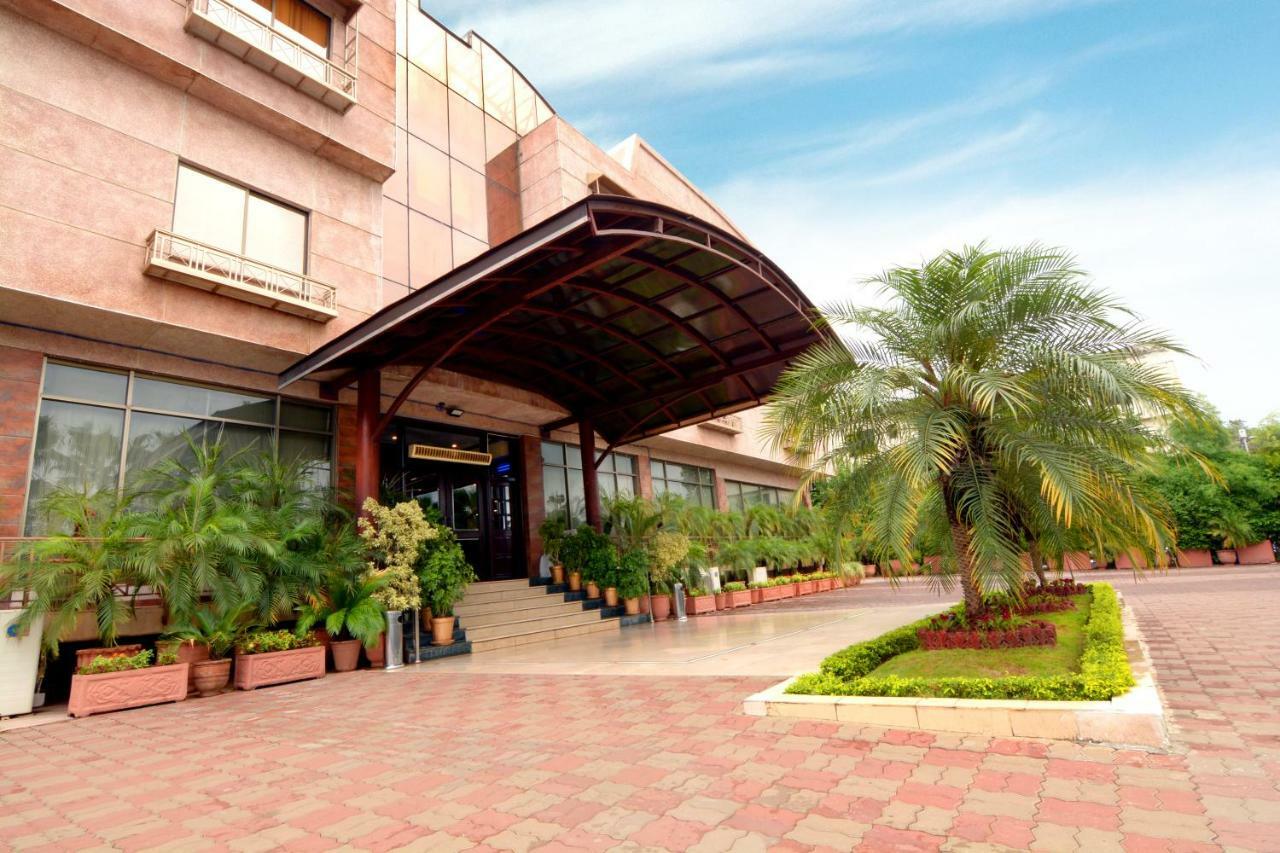 Islamabad Regalia Hotel Exterior photo